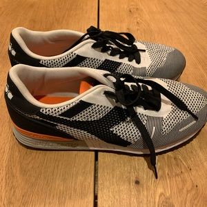 Diadora Sneakers. Size 9